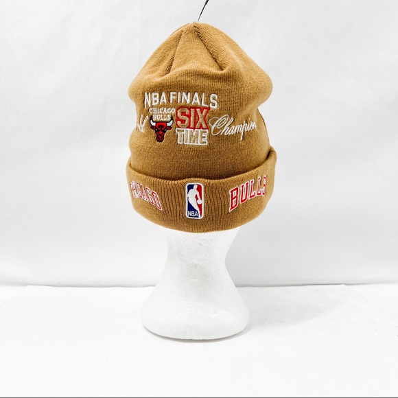 New Era Chicago Bulls 6x Champions NBA Finals Cuffed Knit Hat - Picture 8 of 11